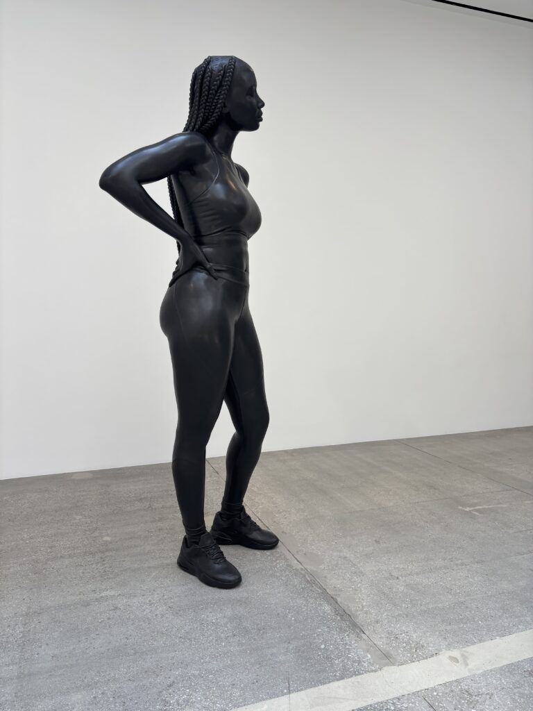 statue
